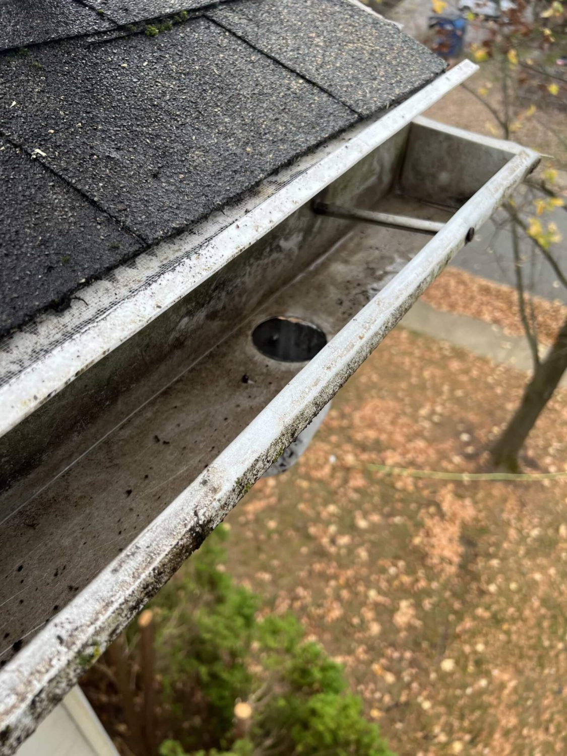 gutter clean after -min (1)